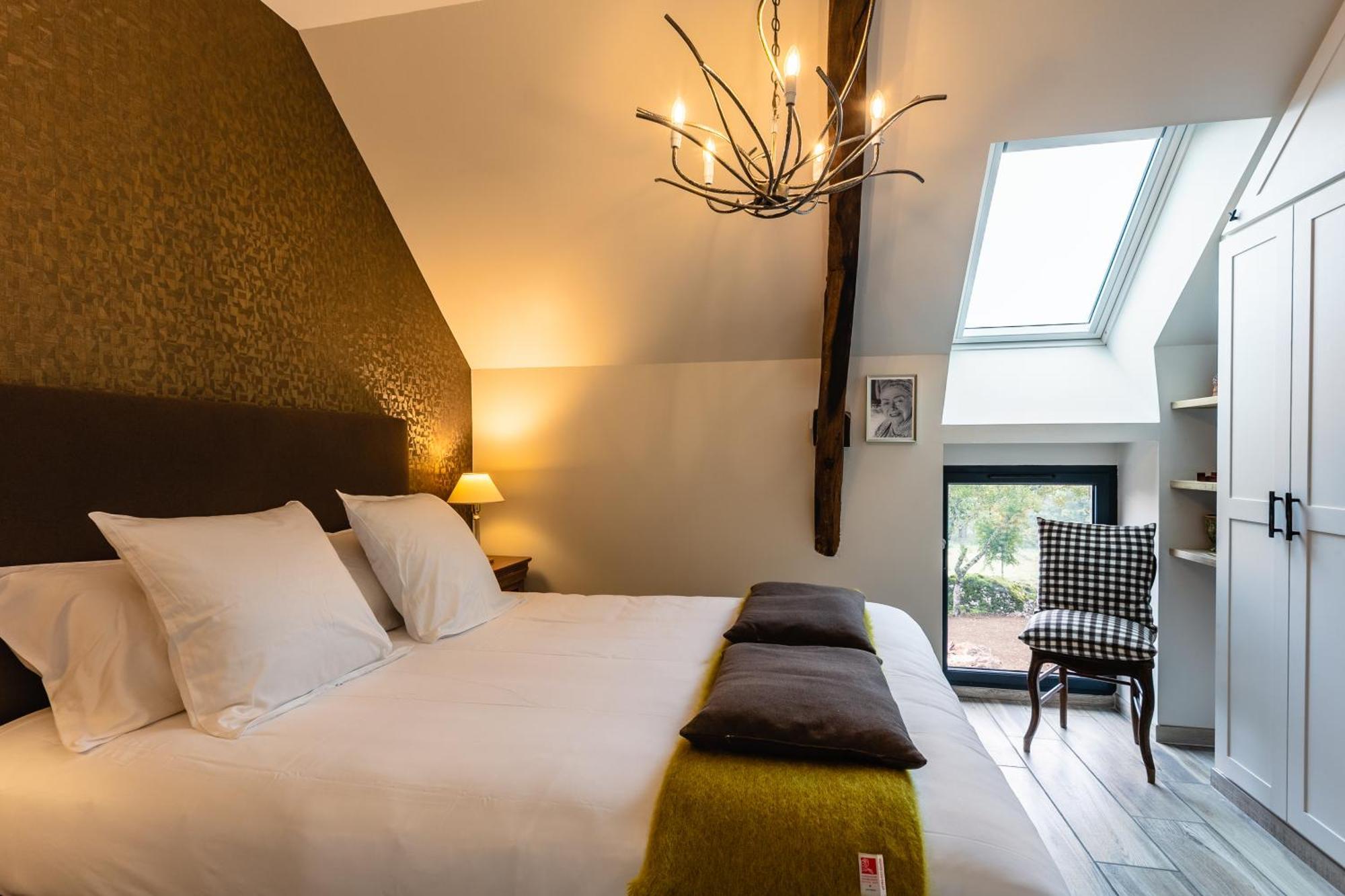 Les Enclos Secrets Livernon Room photo